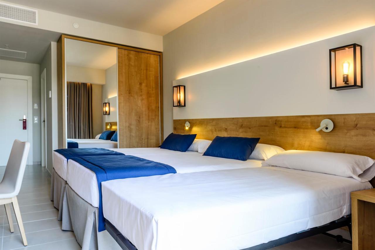 Estival Eldorado Resort Cambrils Room photo